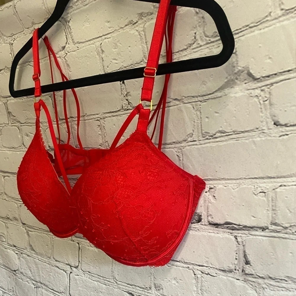 Victoria's Secret Red Lace Strappy Push-Up Bra